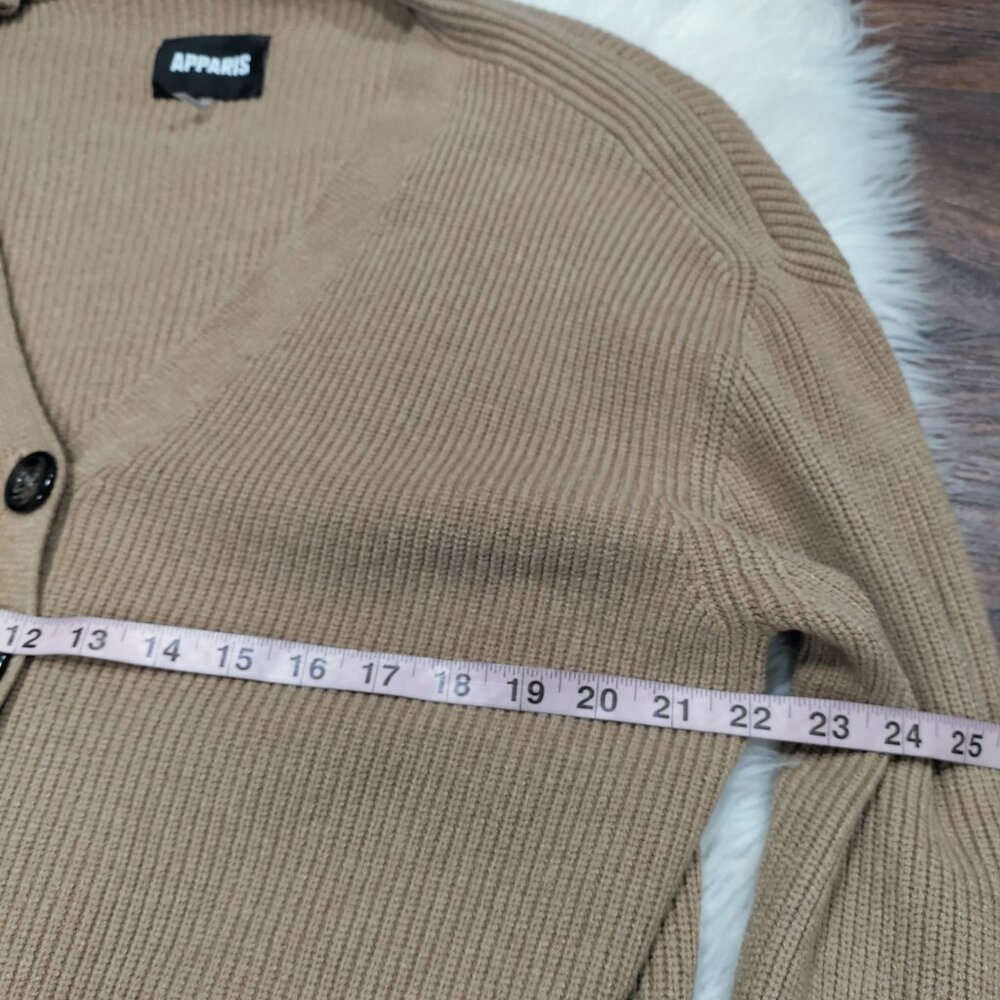 Apparis Women's Tan Oversized Cropped Ribbed Knit Button-Up Cardigan Size Medium - Picture 12 of 15